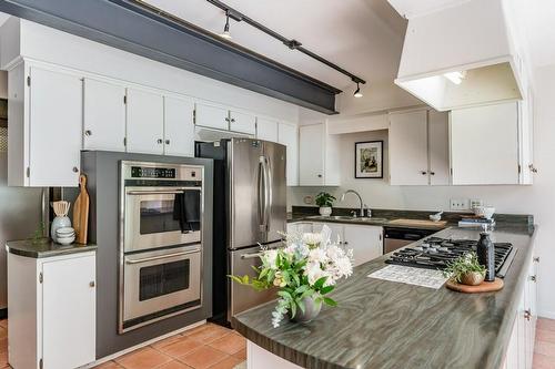 79 Amelia Street, Hamilton, ON - Indoor Photo Showing Kitchen