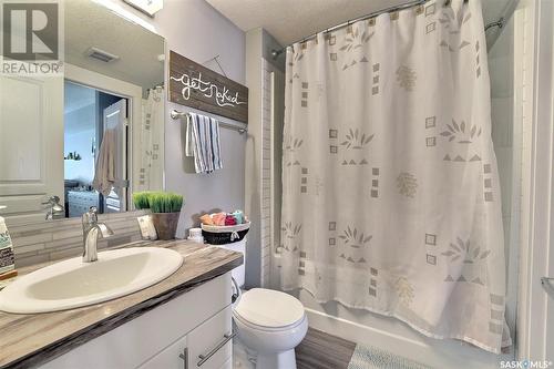 102 5301 Universal Crescent, Regina, SK - Indoor Photo Showing Bathroom