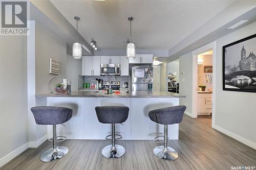 102 5301 Universal Crescent, Regina, SK - Indoor Photo Showing Kitchen With Upgraded Kitchen