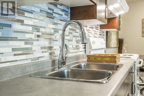 2077 Broder Street, Regina, SK - Indoor Photo Showing Kitchen With Double Sink