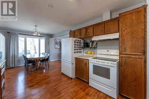 5655 Cranbrook Hill Road, Prince George, BC - Indoor Photo Showing Kitchen
