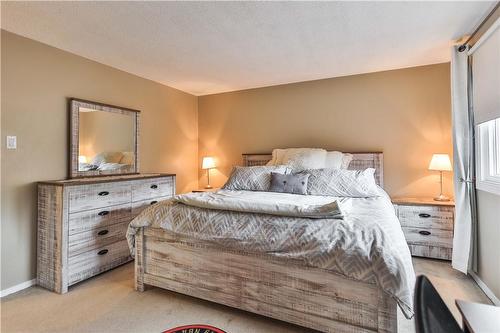 33 Rochelle Avenue|Unit #58, Hamilton, ON - Indoor Photo Showing Bedroom
