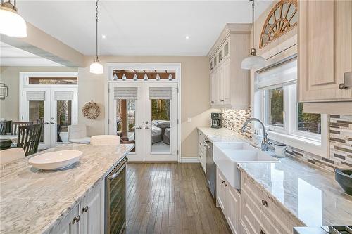 4 Meritage Lane, Niagara-On-The-Lake, ON - Indoor Photo Showing Kitchen With Double Sink