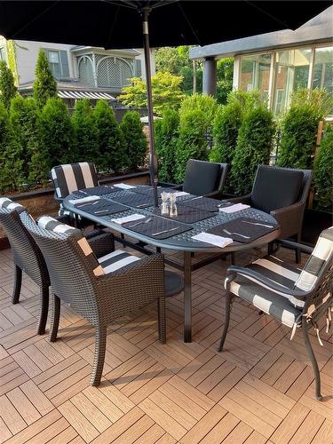 Dining area with plenty of space for a BBQ just feet away - 2220 Lakeshore Road|Unit #11, Burlington, ON - Outdoor With Deck Patio Veranda With Exterior