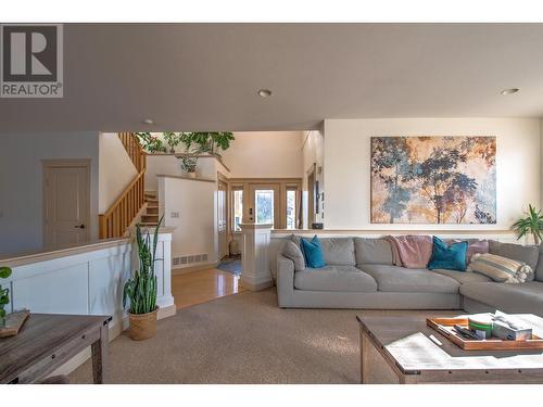 573 Mt Symons Place, Coldstream, BC - Indoor Photo Showing Living Room