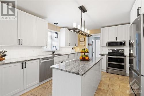 208 Bay Road, Lombardy, ON - Indoor Photo Showing Kitchen With Upgraded Kitchen