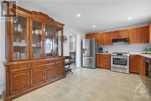 824 Russett Drive, Arnprior, ON - Indoor Photo Showing Kitchen