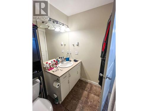 1481 Glenmore Road Unit# 104, Kelowna, BC - Indoor Photo Showing Bathroom