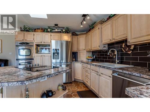 130 Overlook Place, Vernon, BC - Indoor Photo Showing Kitchen