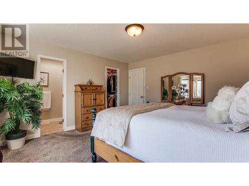 130 Overlook Place, Vernon, BC - Indoor Photo Showing Bedroom