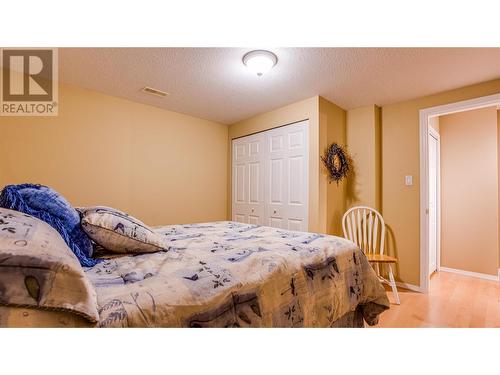 130 Overlook Place, Vernon, BC - Indoor Photo Showing Bedroom