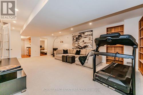 75 Reding Road, Hamilton, ON - Indoor Photo Showing Other Room