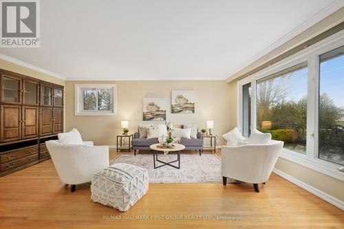 172 Toronto Road, Port Hope, ON - Indoor Photo Showing Living Room