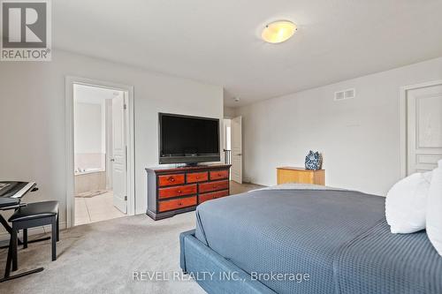 45 Roselawn Crescent, Welland, ON - Indoor Photo Showing Bedroom