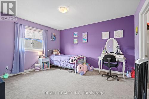 45 Roselawn Cres, Welland, ON - Indoor Photo Showing Bedroom