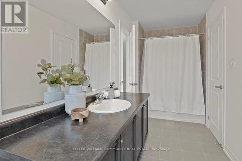 817 Griffin Tr, Peterborough, ON - Indoor Photo Showing Bathroom