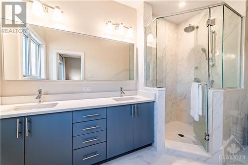 600 Mikinak Road, Ottawa, ON - Indoor Photo Showing Bathroom