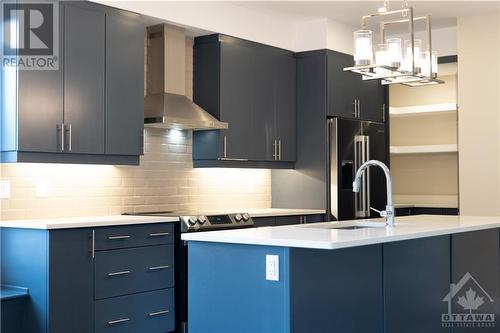600 Mikinak Road, Ottawa, ON - Indoor Photo Showing Kitchen With Upgraded Kitchen
