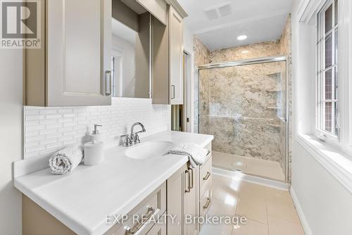 6849 Carmella Pl, Niagara Falls, ON - Indoor Photo Showing Bathroom