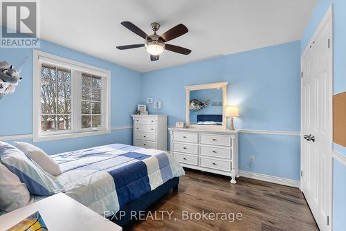 6849 Carmella Pl, Niagara Falls, ON - Indoor Photo Showing Bedroom