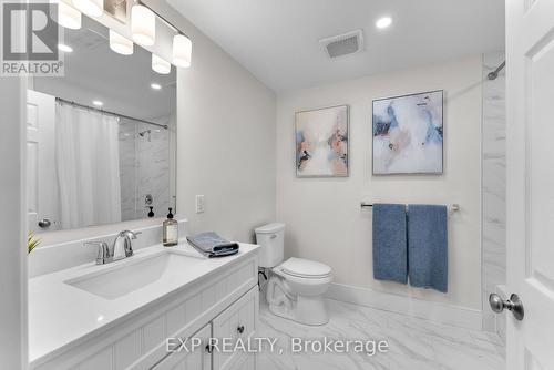 6849 Carmella Pl, Niagara Falls, ON - Indoor Photo Showing Bathroom