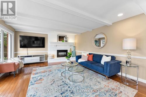 6849 Carmella Pl, Niagara Falls, ON - Indoor Photo Showing Living Room With Fireplace