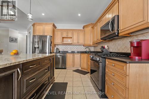 17 Las Rd S, West Lincoln, ON - Indoor Photo Showing Kitchen