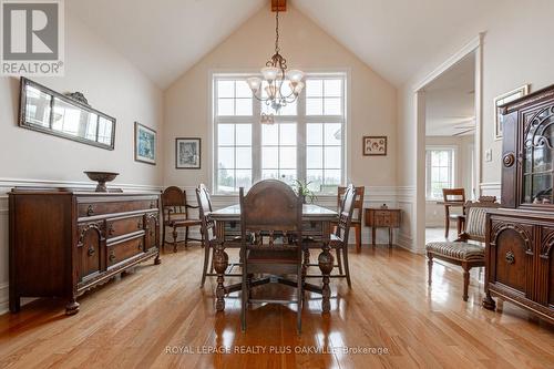 5101 Mount Nemo Crescent, Burlington, ON - Indoor Photo Showing Dining Room