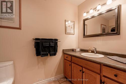 5101 Mount Nemo Crescent, Burlington, ON - Indoor Photo Showing Bathroom