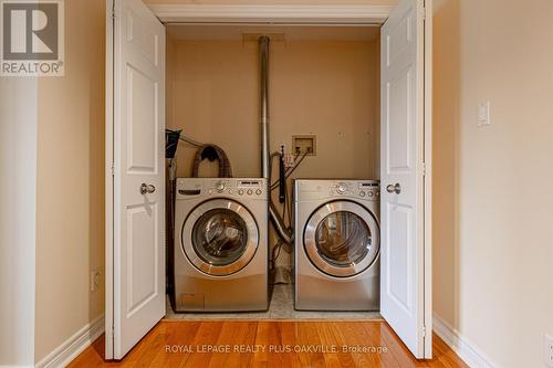 5101 Mount Nemo Cres, Burlington, ON - Indoor Photo Showing Laundry Room