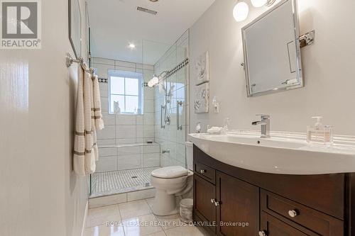 5101 Mount Nemo Cres, Burlington, ON - Indoor Photo Showing Bathroom