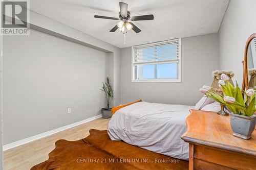 907 - 1100 Caven Street, Mississauga, ON - Indoor Photo Showing Bedroom