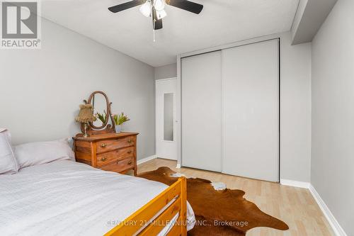 #907 -1100 Caven St, Mississauga, ON - Indoor Photo Showing Bedroom