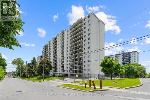 907 - 1100 Caven Street, Mississauga, ON - Indoor Photo Showing Laundry Room