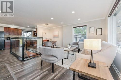 6138 Trafalgar Rd, Erin, ON - Indoor Photo Showing Living Room