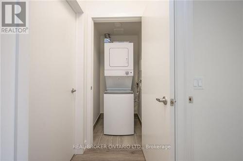 #507 -320 Plains Rd E, Burlington, ON - Indoor Photo Showing Laundry Room