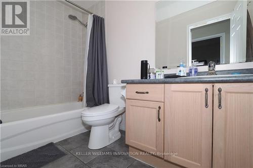 27 Madeleine St, Kitchener, ON - Indoor Photo Showing Bathroom