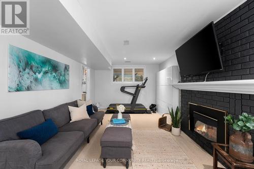 11 Balson Blvd, Whitchurch-Stouffville, ON - Indoor Photo Showing Living Room With Fireplace
