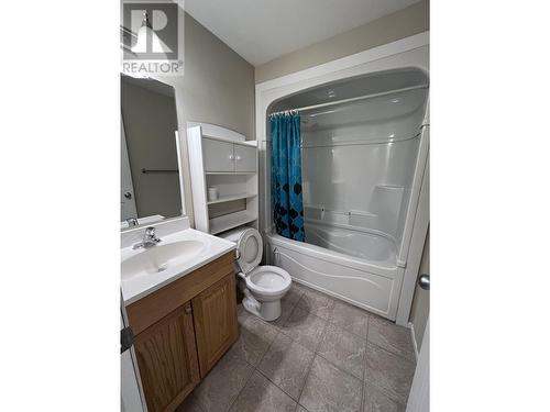 5213 Hallmark Crescent, Fort Nelson, BC - Indoor Photo Showing Bathroom
