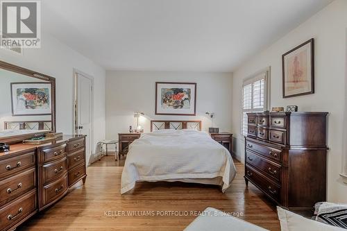 242 Forest Hill Rd, Toronto, ON - Indoor Photo Showing Bedroom