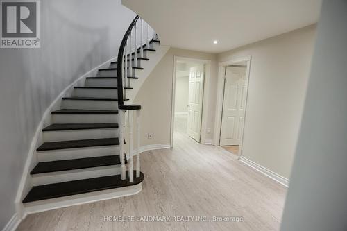 75 Somerset Cres, Richmond Hill, ON - Indoor Photo Showing Other Room