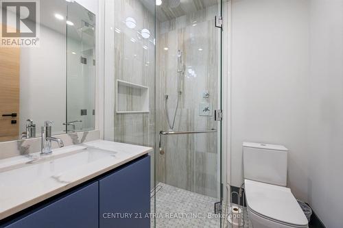 170 Burndale Ave, Toronto, ON - Indoor Photo Showing Bathroom