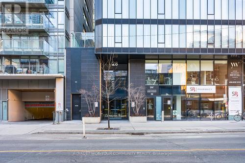 #2110 -28 Wellesley St E, Toronto, ON - Outdoor