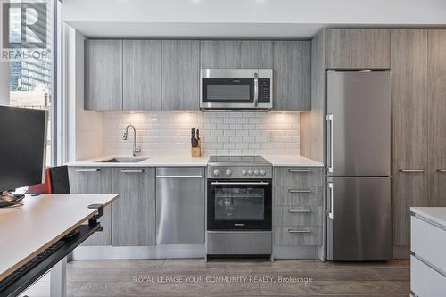 #2110 -28 Wellesley St E, Toronto, ON - Indoor Photo Showing Kitchen With Stainless Steel Kitchen With Upgraded Kitchen