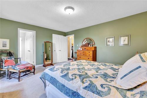 116 Barbican Trail, St. Catharines, ON - Indoor Photo Showing Bedroom