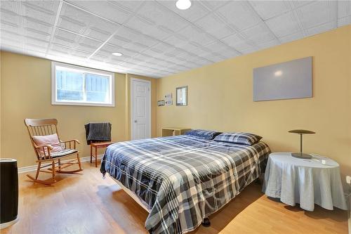 116 Barbican Trail, St. Catharines, ON - Indoor Photo Showing Bedroom