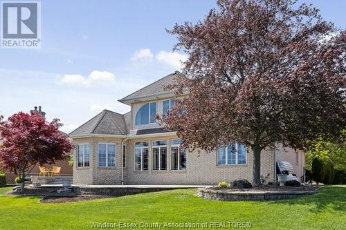 944 Lake Trail Drive, Windsor, ON - Outdoor