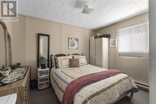 143 Finns Bay Rd, Laird Township, ON - Indoor Photo Showing Bedroom