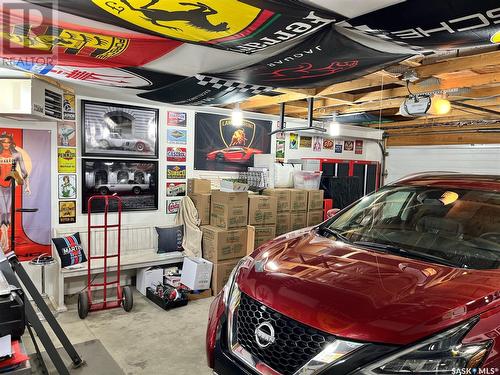 137 East Drive, Saskatoon, SK - Indoor Photo Showing Garage