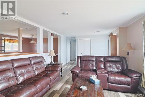 12 Norwood Road, Gagetown, NB - Indoor Photo Showing Living Room